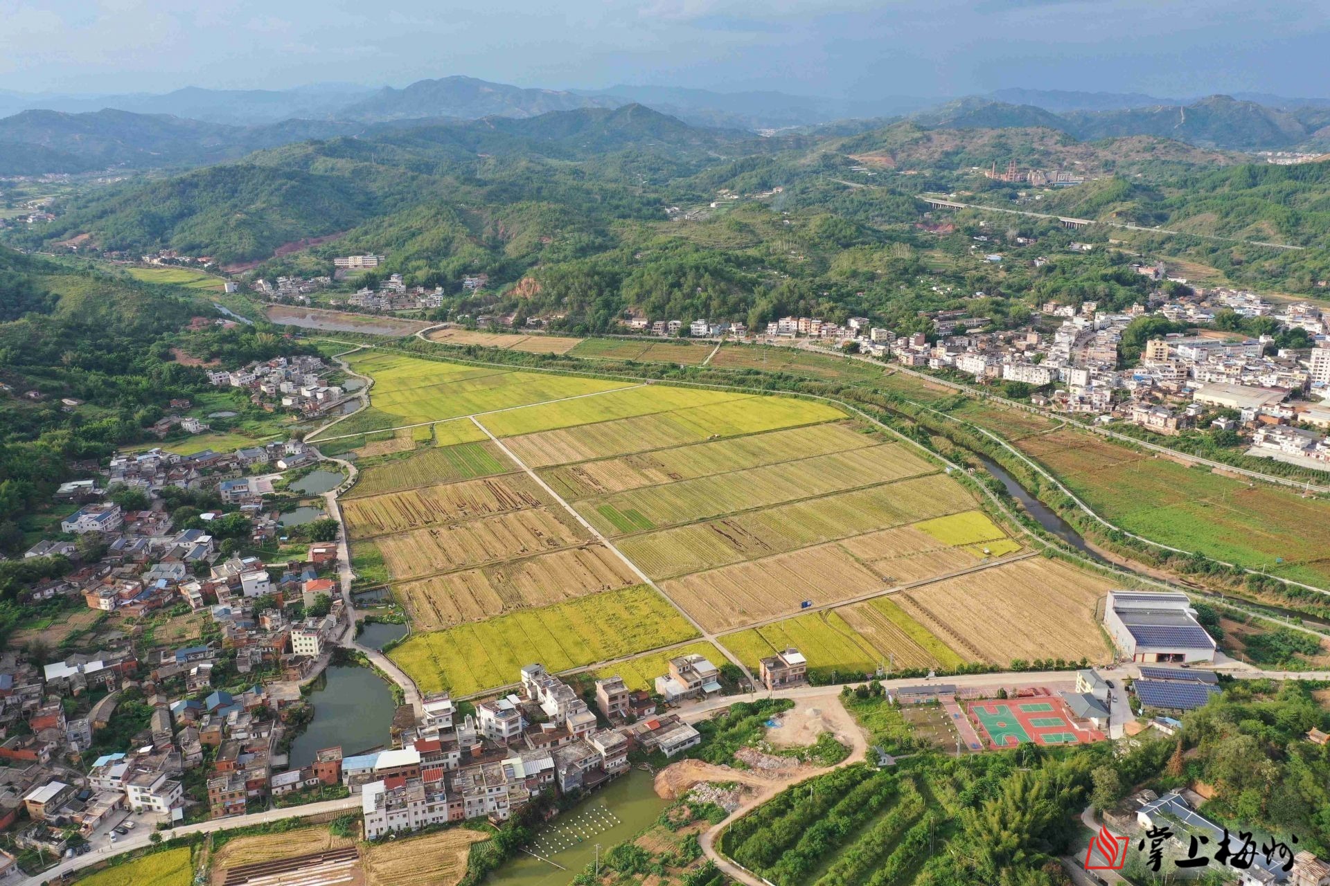 示范引领树典型以点带面促发展兴宁市聚力建设百千万工程典型镇村绘就